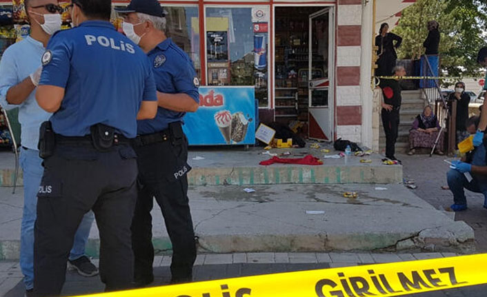 Eski sevgilisiyle karşılaşınca bıçakladı