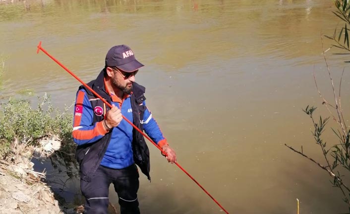 Aras Nehri’ne giren genç kayboldu