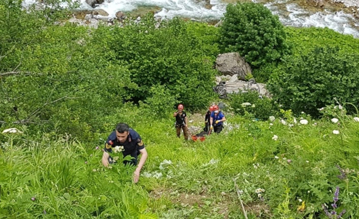 Rize'de feci kaza: 1 ölü 3 yaralı