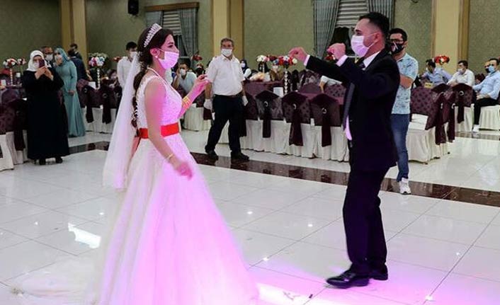 Bakan Koca'dan düğün uyarısı: Kaygı verici...