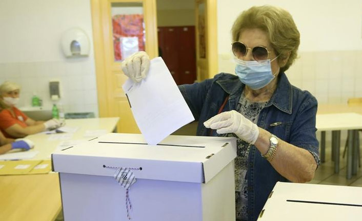 Hırvatistan'da genel seçim için oy kullanma işlemi başladı