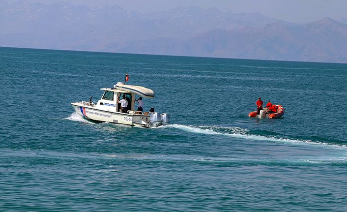 Van'da kaybolan teknenin yeri tespit edildi