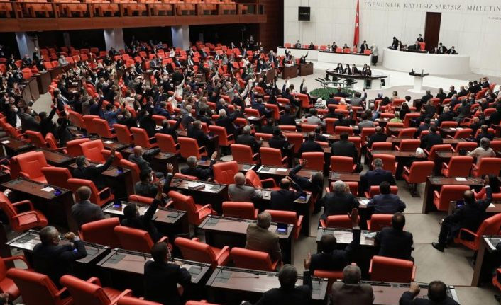 Çoklu baro kanun teklifi kabul edildi