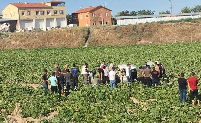Otomobil kabak tarlasına uçtu: 6 yaralı