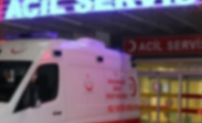 Çocuğunu kurtarmak için atladığı suda boğuldu