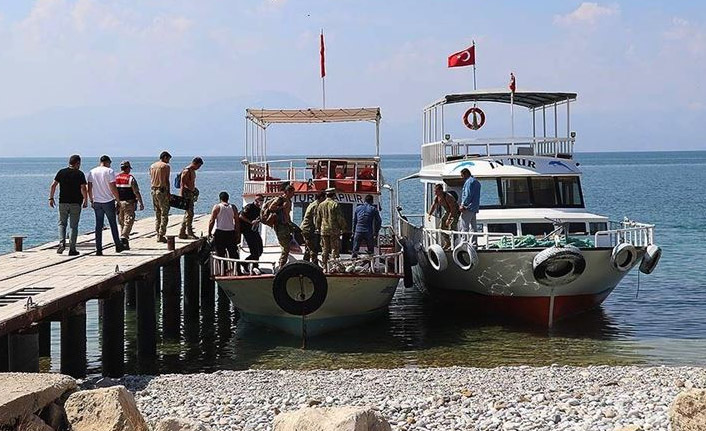 Van'daki tekne faciasında ölü sayısı 21'e yükseldi