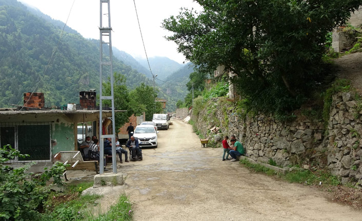 Trabzon'da ilginç mahalle! Yüzde 60'ı aynı...