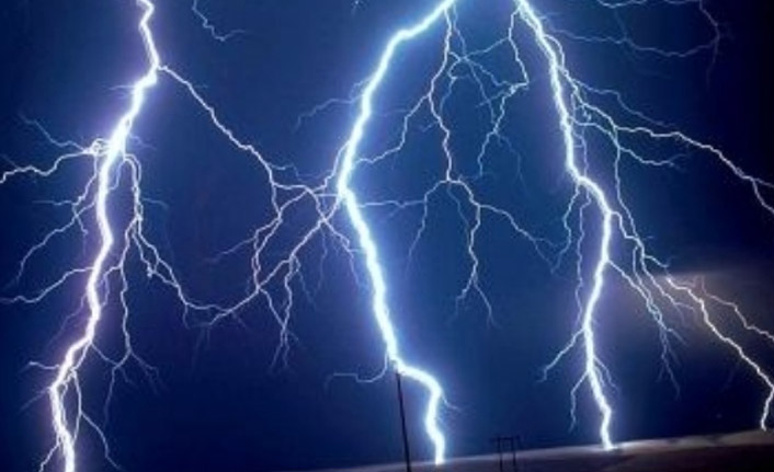 Yldırım düştü 1 kişi öldü