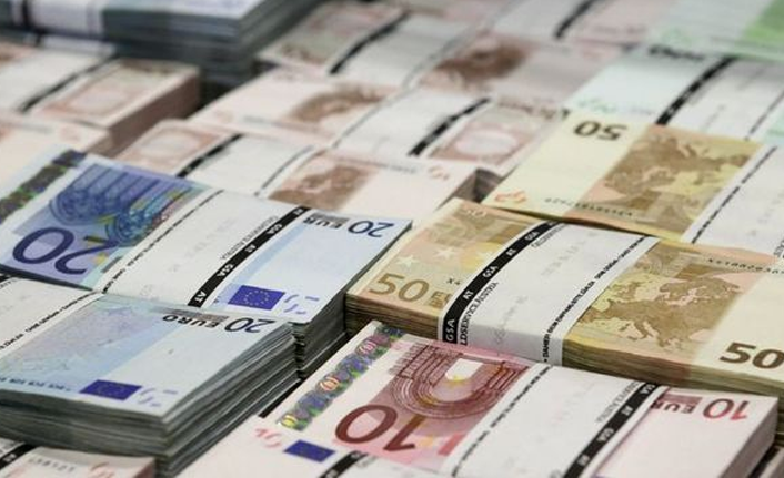 Dolar 6,85’te sabitlendi, euro 7,82’den işlemde