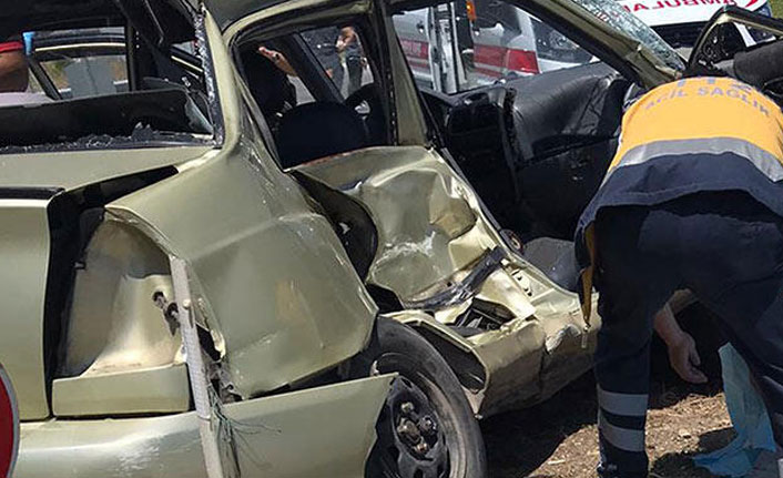 Otomobil ile kamyonet çarpıştı 18 Temmuz 2020