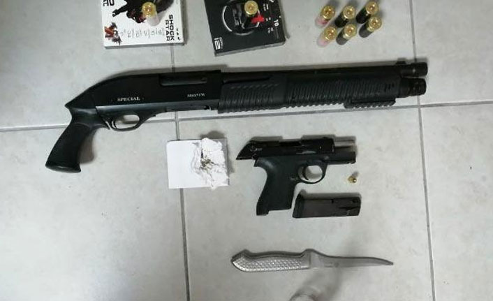 Bursa'da polisin kovaladığı araçtan cephanelik çıktı!