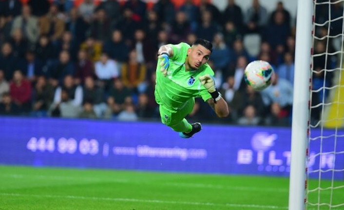 Uğurcan Çakır’dan sezon değerlendirmesi ve transfer mesajı