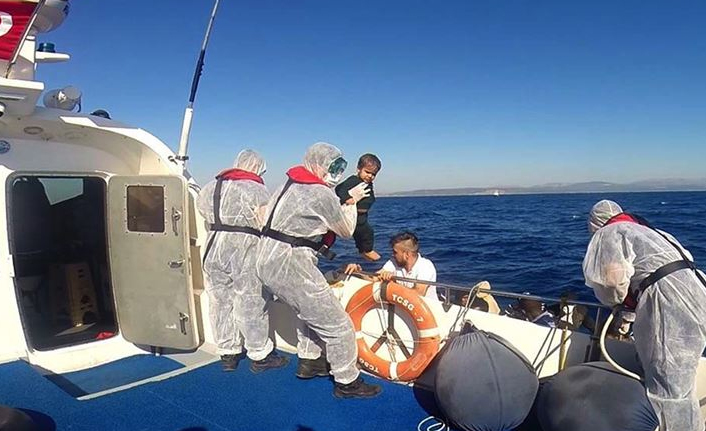 Türk kara sularına itilen 126 sığınmacı kurtarıldı