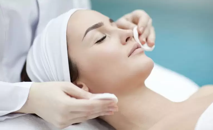 "Makyaj yapmayanların cildi de bakım istiyor"