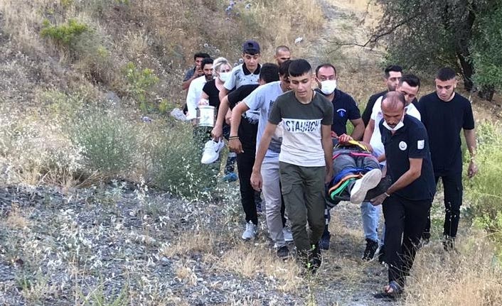 Uçurumdan düşen genç yaralandı