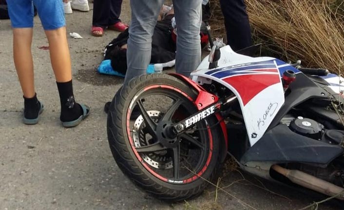 Bafra’da motosiklet devrildi: 2 kişi yaralandı