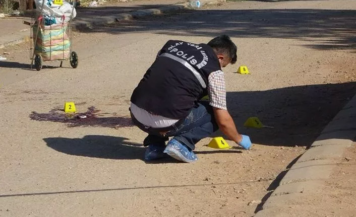 Eşiyle kaçan kuzenini önce vurdu ardından bıçaklayarak öldürdü