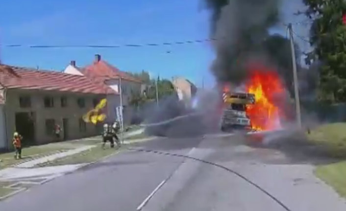 Çekya’da itfaiyeciler ölümden döndü