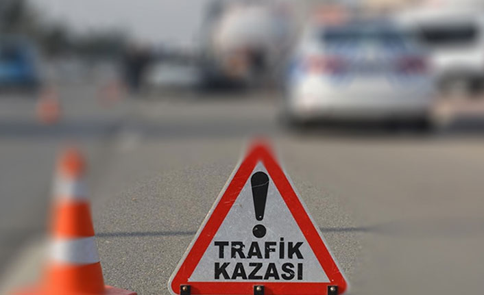 Otomobil sürücüsü motosiklete çarpıp kaçtı