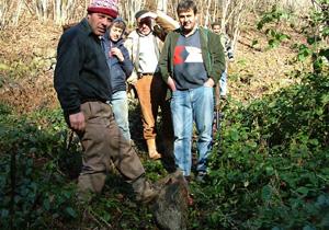 Rizeli avcılar domuz avında