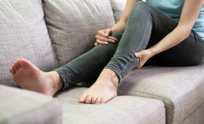 ''Huzursuz bacak sendromu, genetik kökenli olarak ve bazı hastalıklar nedeniyle ortaya çıkabilir''