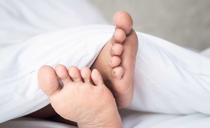 "Huzursuz bacak sendromu uyku bozukluğuna neden oluyor"