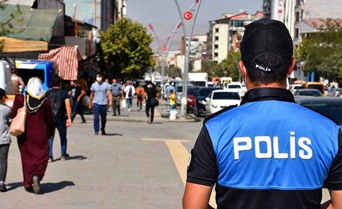 Düğün ve nişanlara saat kısıtlaması getirildi