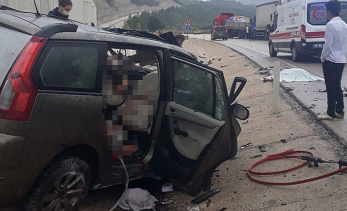 Tokat'ta TIR ile panelvan tipi aracın çarpıştı. 22 Ağustos 2020