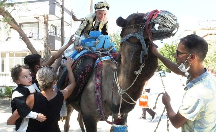Mehterli ve develi sünnet düğünü ilgi gördü