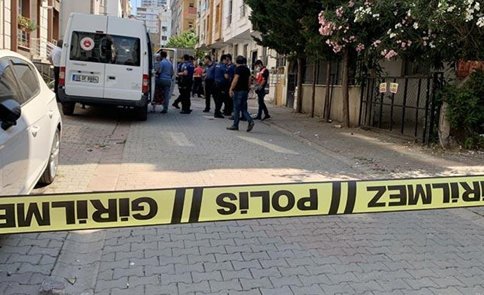 Cezaevinden kaçtı, eşini sokak ortasında katletti