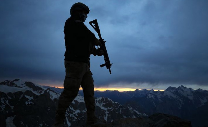 Hakkari'den acı haber! 1 asker şehit