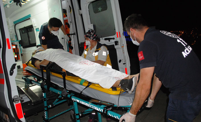 Otomobil tarlaya uçtu