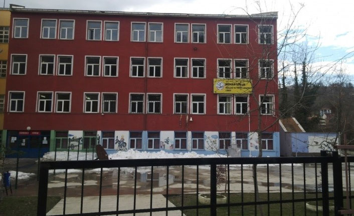 İki resmi kurum karantinaya alındı