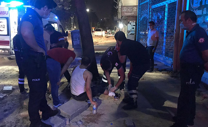 Bıçaklı kavga: 1 yaralı