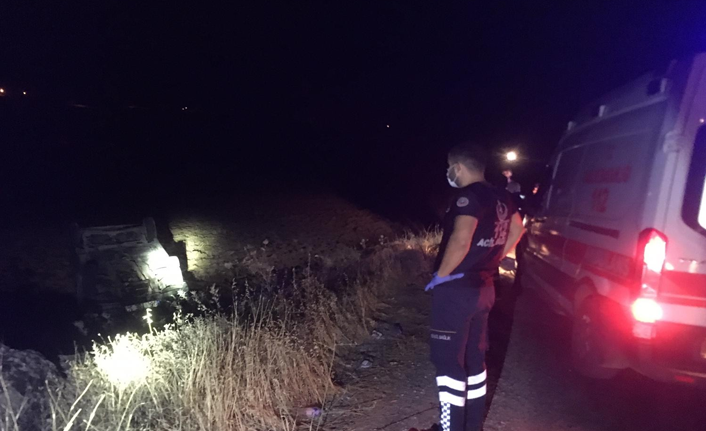 Takla atan otomobil sürücüsü kayıplara karıştı