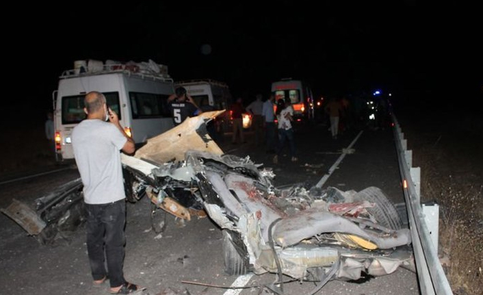 Mardin'de trafik kazası: 5 ölü, 2 yaralı