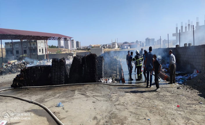 Geri dönüşüm tesisinde yangın - 11 Eylül 2020