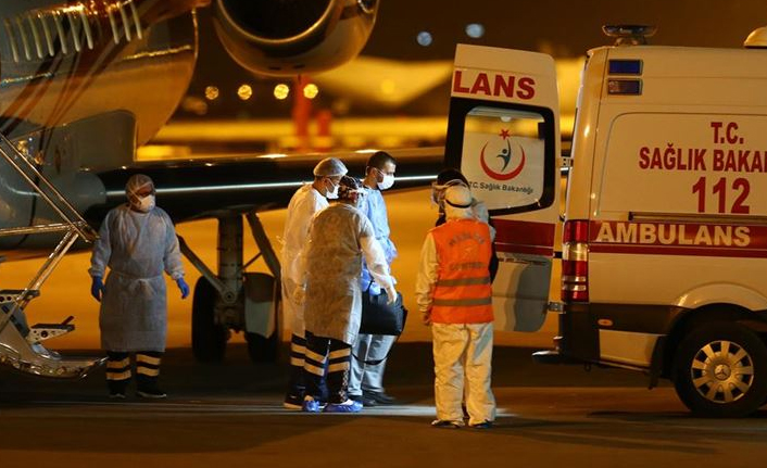 KKTC'deki Kovid-19 hastalarının Türkiye'ye nakli sürüyor