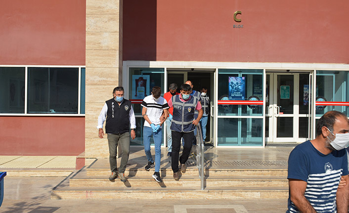 Devlet yetkilisiyiz deyip 1,5 milyon lira vurgun yaptılar