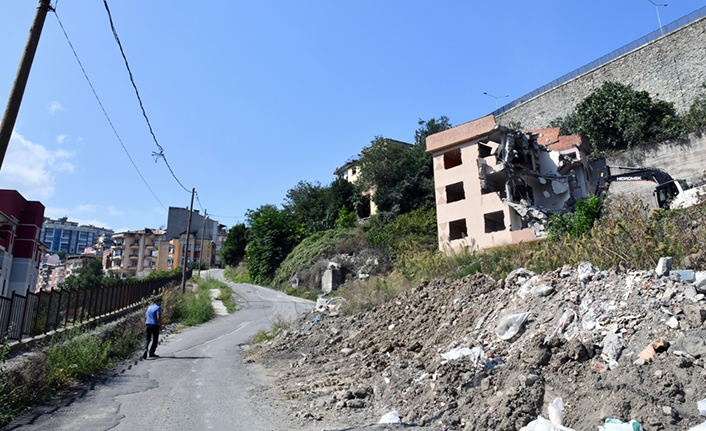 Trabzon'da kentsel dönüşüm alanına dahil edilmişti! Yıkımlar başladı