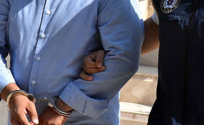 FETÖ firarisi çift yakalandı