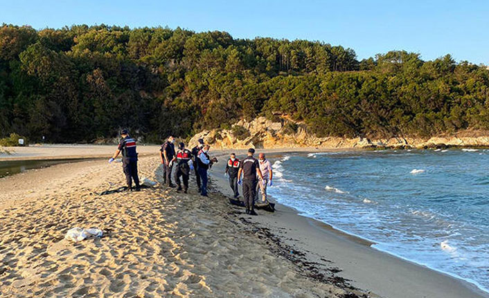 Sahilde erkek cesedi bulundu