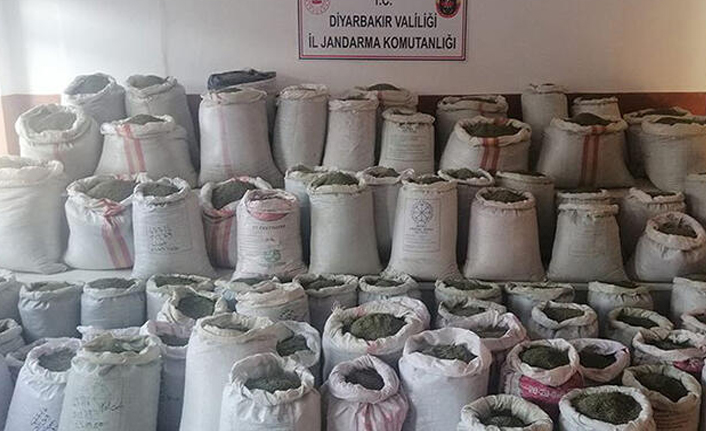 1 ton 207 kilogram esrar ele geçirildi