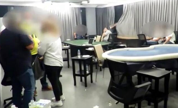 Adana'da kumarhaneye şok baskın