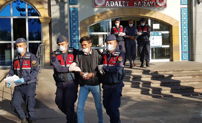 Bıçakla saldırarak 3 kişi yaralayan zanlılar tutuklandı