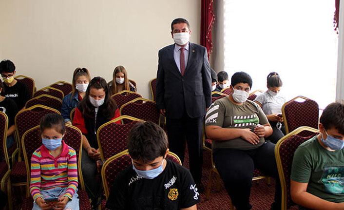 Nikah salonu öğrencilerin EBA noktası oldu