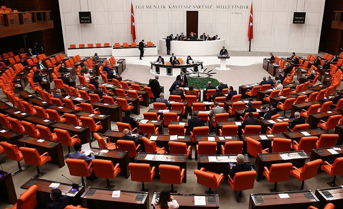 Yeni yasama yılının ilk dokunulmazlık fezlekeleri Meclis'te