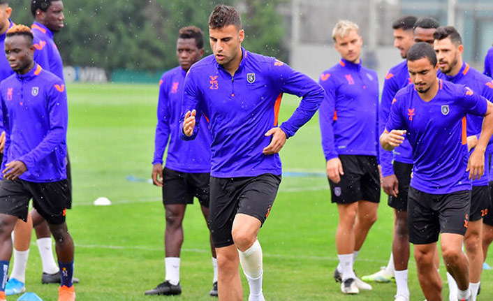 Trabzonspor'un rakibi Başakşehir hazırlıklara başladı