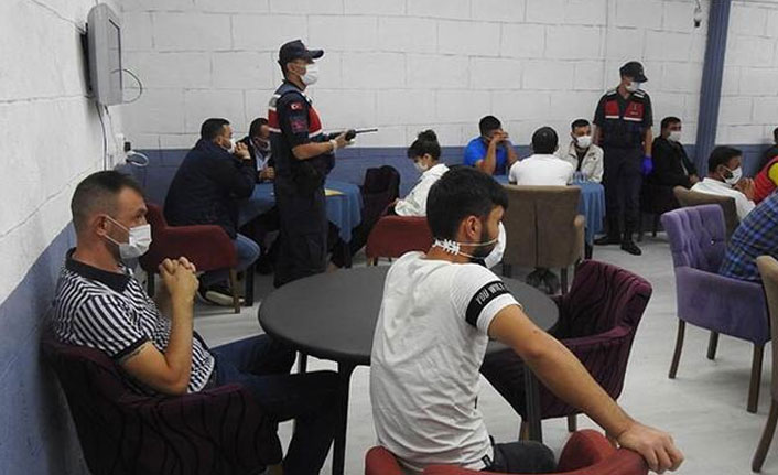 Kumar oynayan 43 kişi suçüstü yakalandı