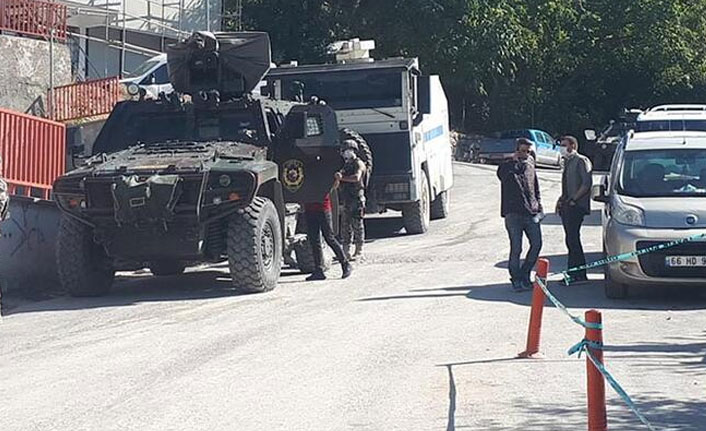 Boş arazide 2 erkek cesedi bulundu!